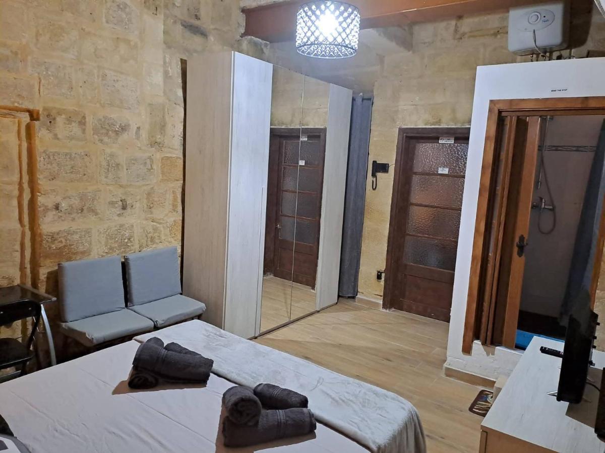 Lovely 1 Bedroom Apartment In The Heart Of Valeta Exterior foto